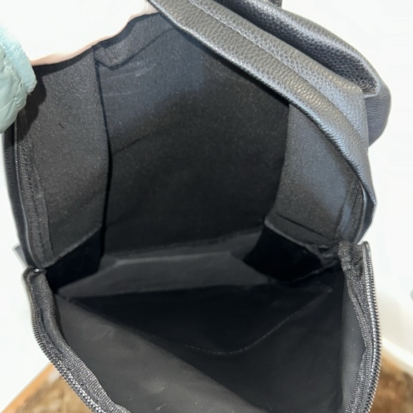 Brand new Tanger Outlets Backpack purse. Black. Never used - Picture 4 of 6